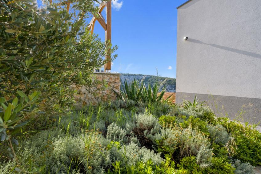 Gemütliches Ferienhaus in Vinišće mit Privatem Pool und Meerblick - foto 31