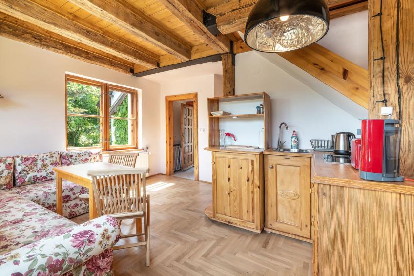 Kiefernwohnung mit Terrasse mit Blick auf den Garten - foto 2