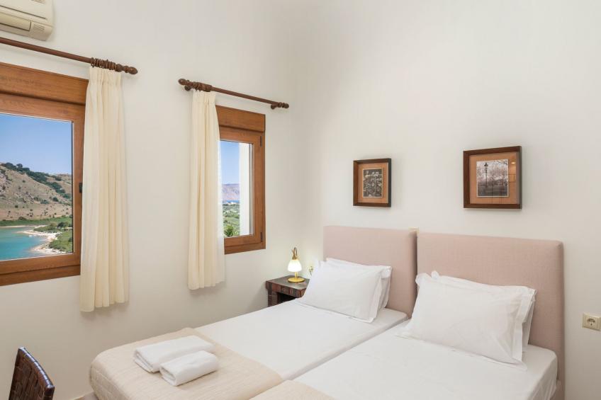 Wunderschöne Villa mit Seeblick und Pool in der Nähe von Restaurants - foto 26