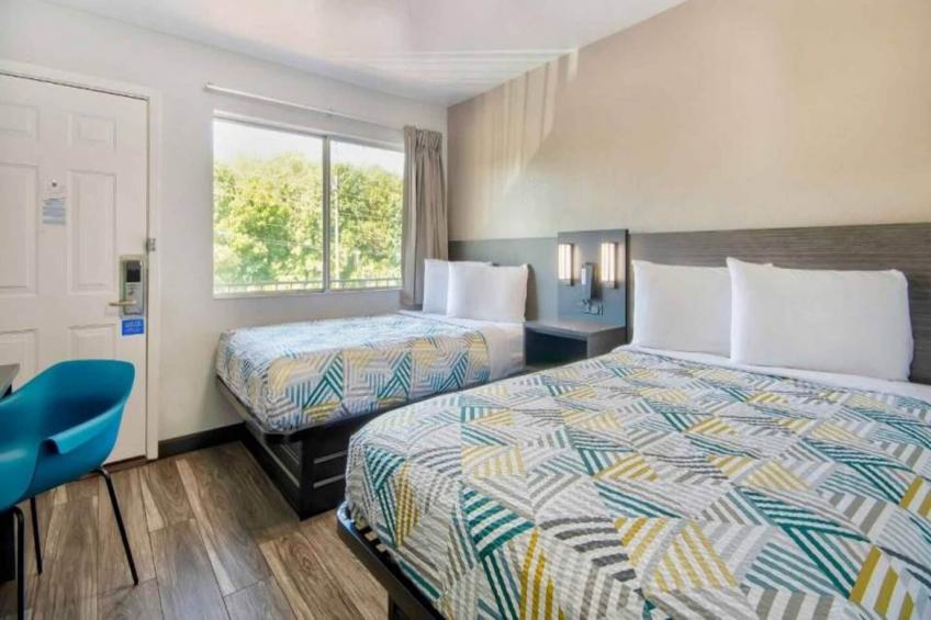 2 Full Beds  Non-Smoking - foto 15