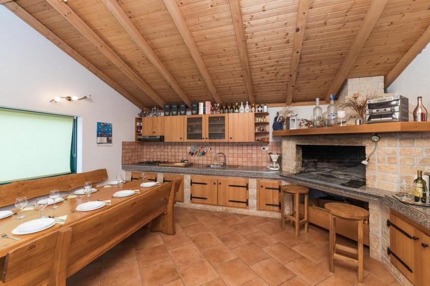 Relaxing Holiday Home with Pool, Fitness Area, and Entertainment Facilities - Six Bedroom Holiday Home - foto 10