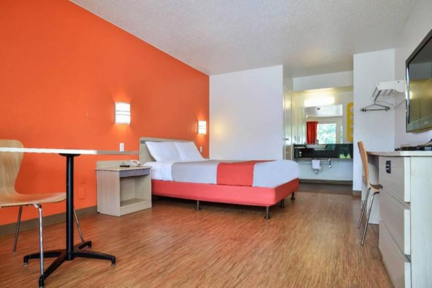 1 King Bed - foto 13
