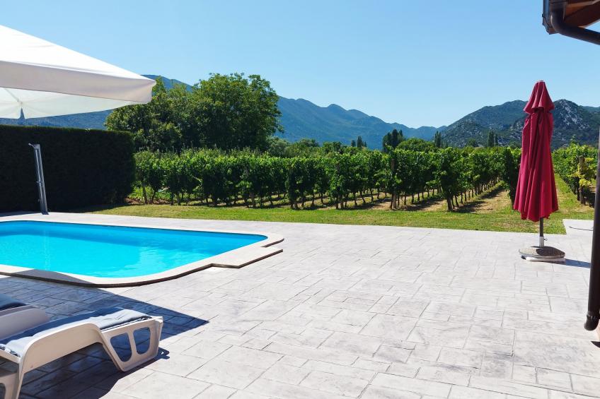 Baba Nevenka (MKA526)