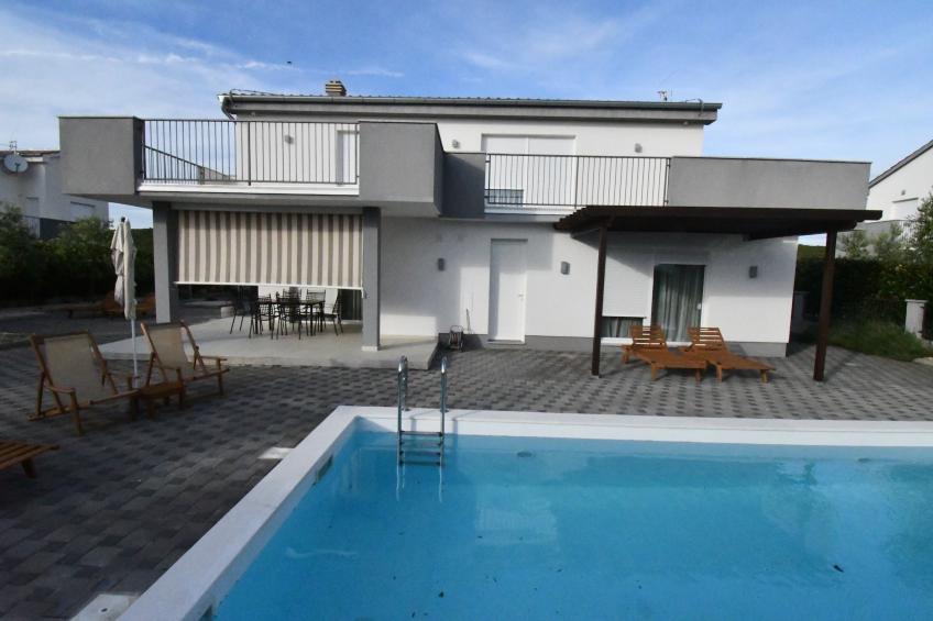 Luxury Escape with Swimming Pool & Modern Design -Deluxe Four Bedroom Villa with Private Pool (Villa 6) - foto 57