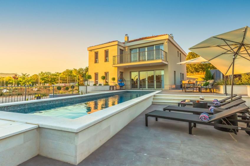 in Dugopolje mit Privatem Pool - foto 3