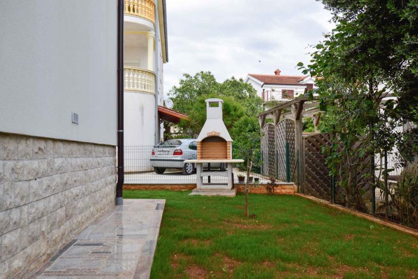 Holiday apartment with air conditioning and terrace with sea view - BF-KBJ2 - foto 5