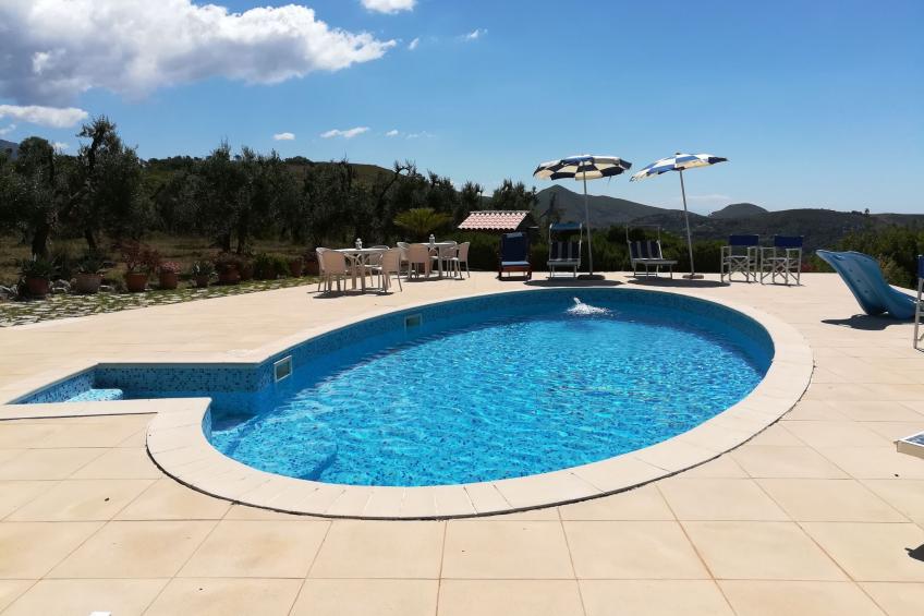 Angenehmes Haus in Itri mit überdachtem Innenhof - foto 3