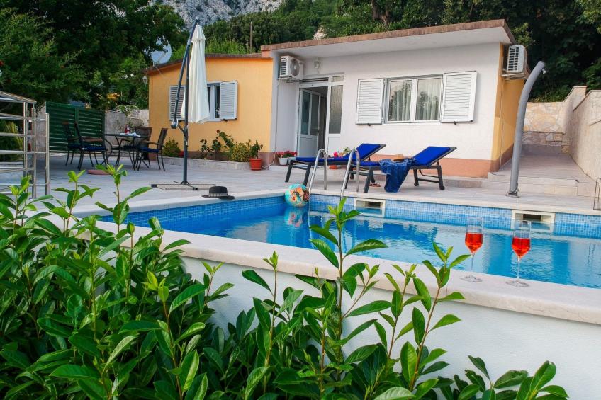 Günstiges Ferienhaus mit Pool und Meerblick - foto 39