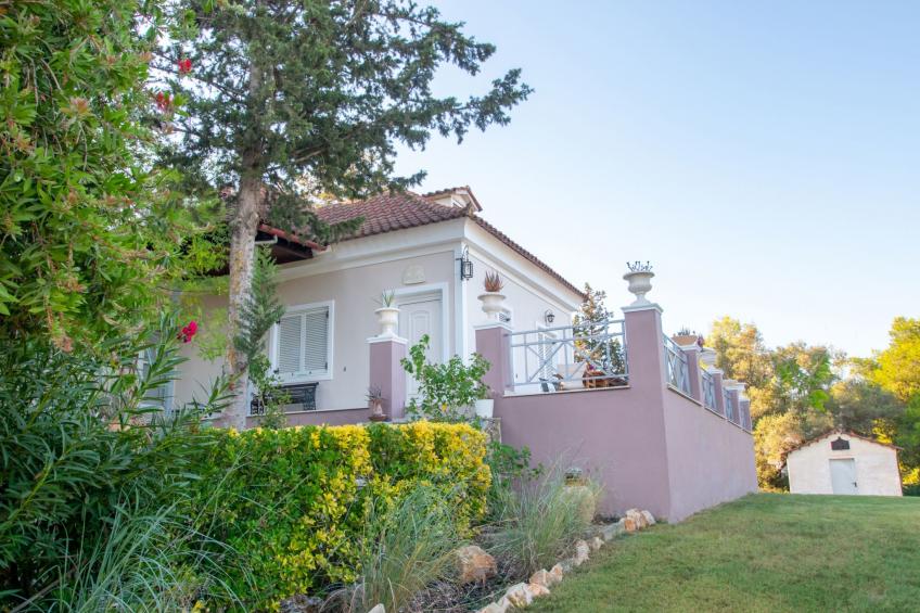 Anwesen mit Garten, Grill und Terrasse - foto 40