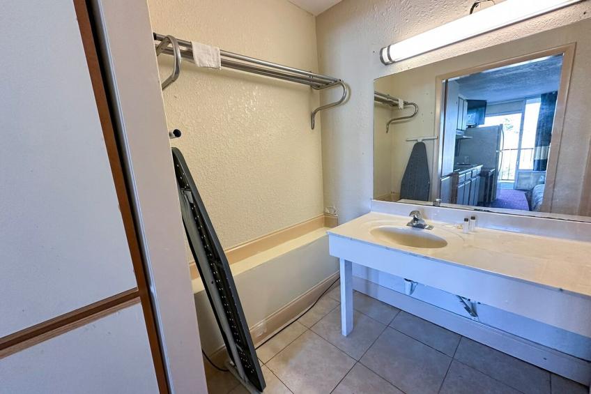 King Bed with Kitchenette Non-Smoking - foto 56