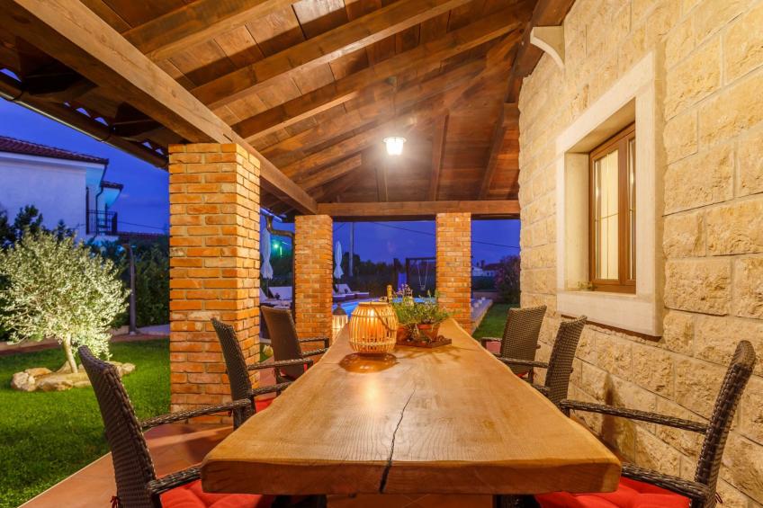 Villa Kamenica  im mediterranen Stil mit Innen- und Außenpool - foto 3