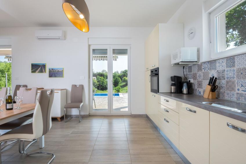 mit eigenem Pool - foto 11