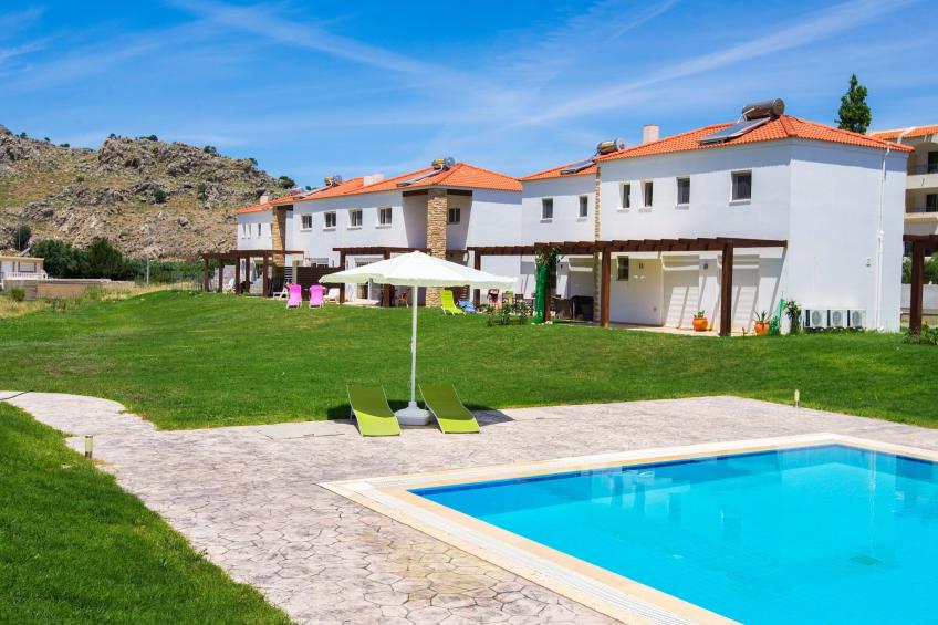 Haus in Kolympia mit Parkplatz und Bergblick - foto 16