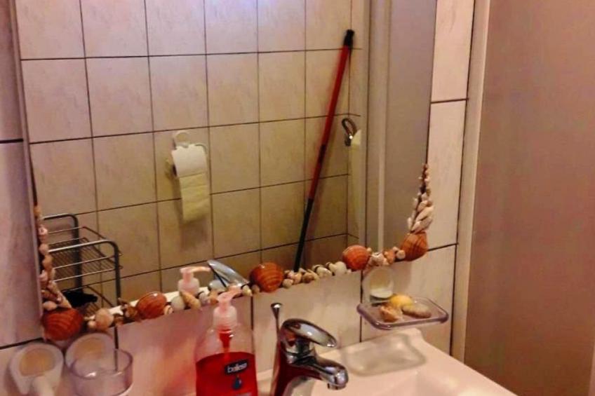 Gemütliches Ferienhaus in Pinezići mit großer Terrasse - foto 15