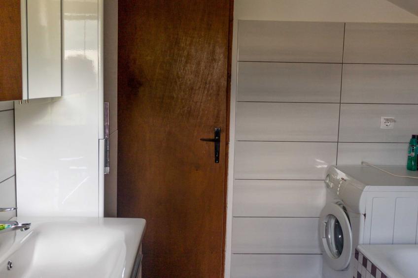 Cozy Holiday Home with Garden, BBQ, and Outdoor Dining Area in Rečica ob Savinji - Two Bedroom Apartment - foto 14