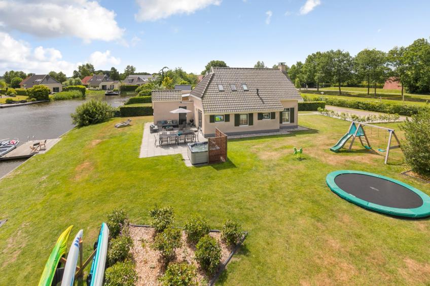 10 pers Lieskehuis Wellness de luxe met sauna buitenspa en toerboot - foto 35