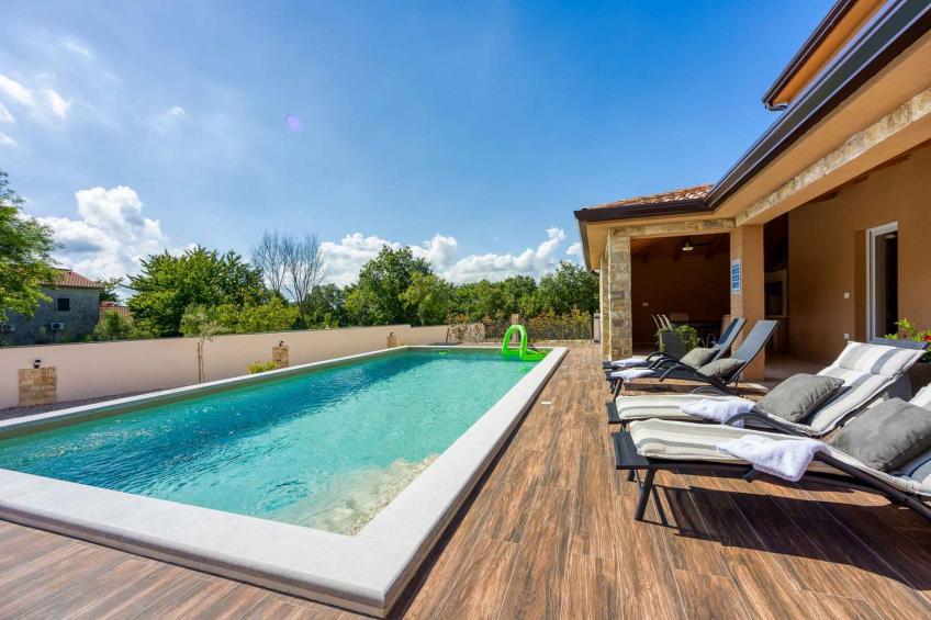 Villa met zwembad en airconditioning - BF-GWGG3 - foto 12