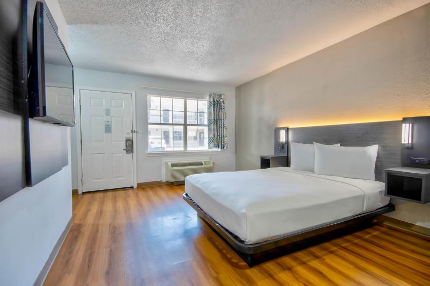 1 Queen Bed  Non-Smoking - foto 8