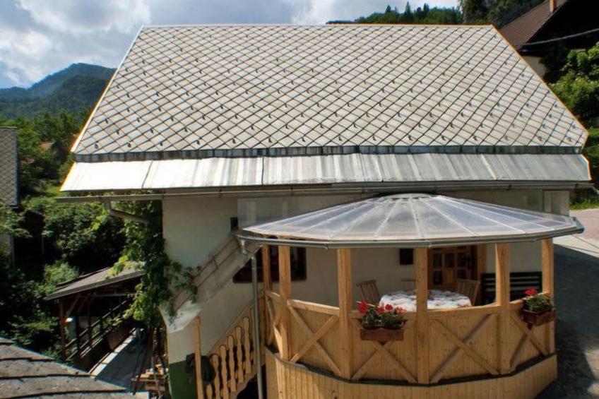 Wohnung im Erdgeschoss - sechs Personen und eine Terrasse