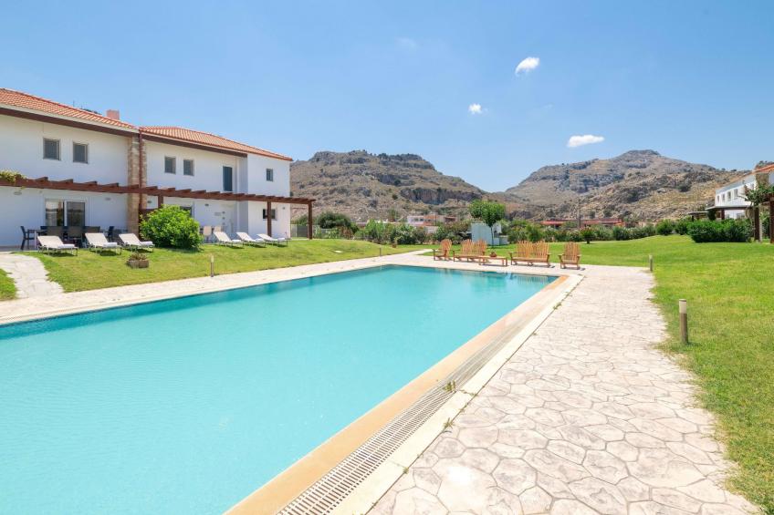 Haus in Kolympia mit Garten und Bergblick - foto 6