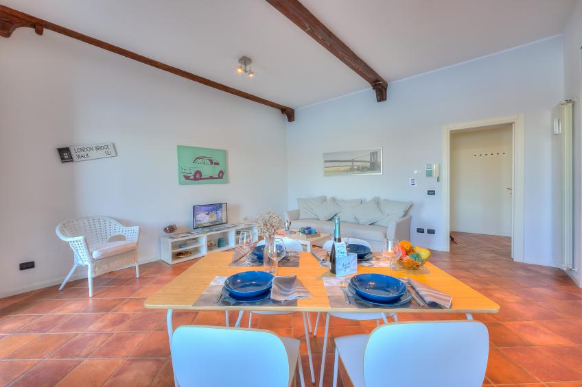 Volo Di Gabbiani Pied Dans L' Eau - foto 14