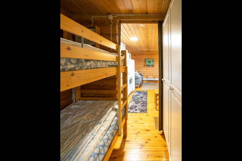 Kalliorinne, lomaässä - foto 7