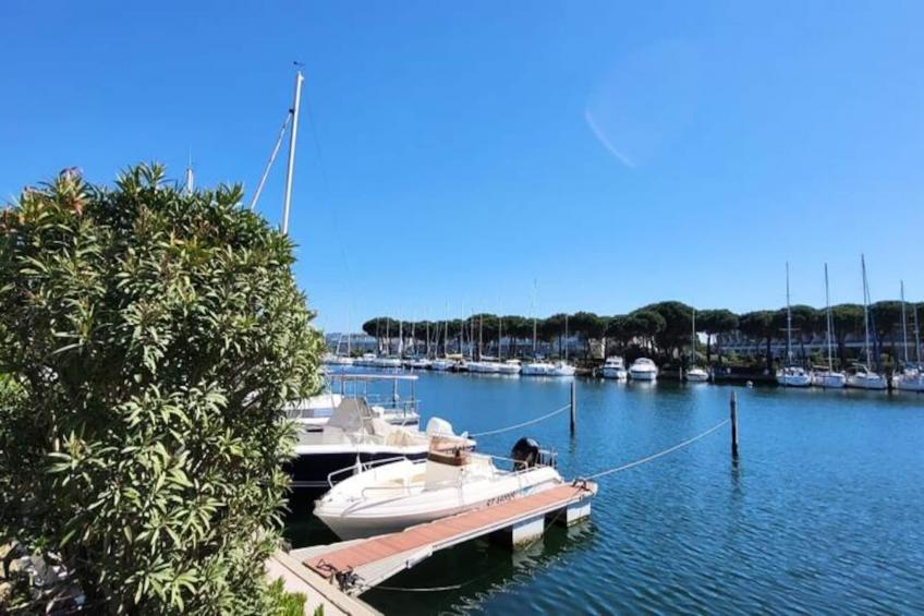 Résidence Marina Lairan Vue Sur L'eau Et Les Bateaux De Port Camargue 2 étoiles F - foto 4