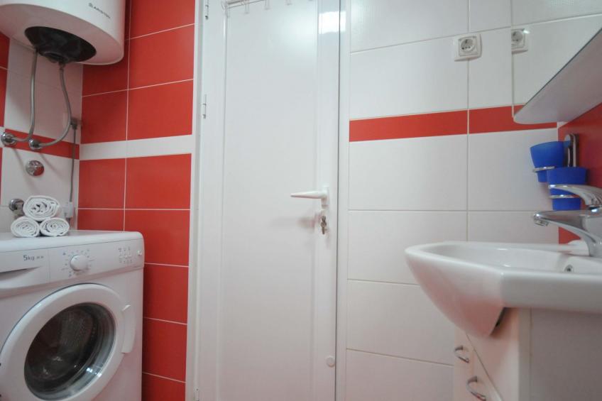 Wohnung mit Waschmaschine und Geschirrspüler - foto 9