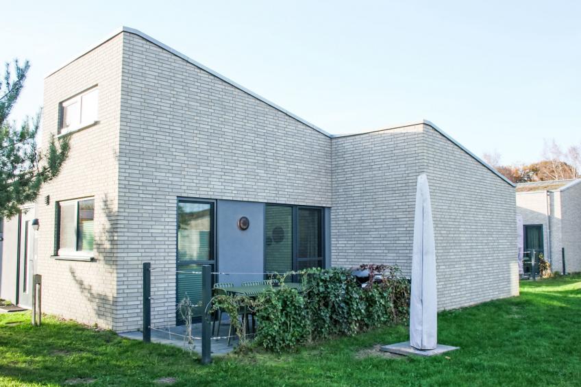 Zwischen den Hügeln (153)