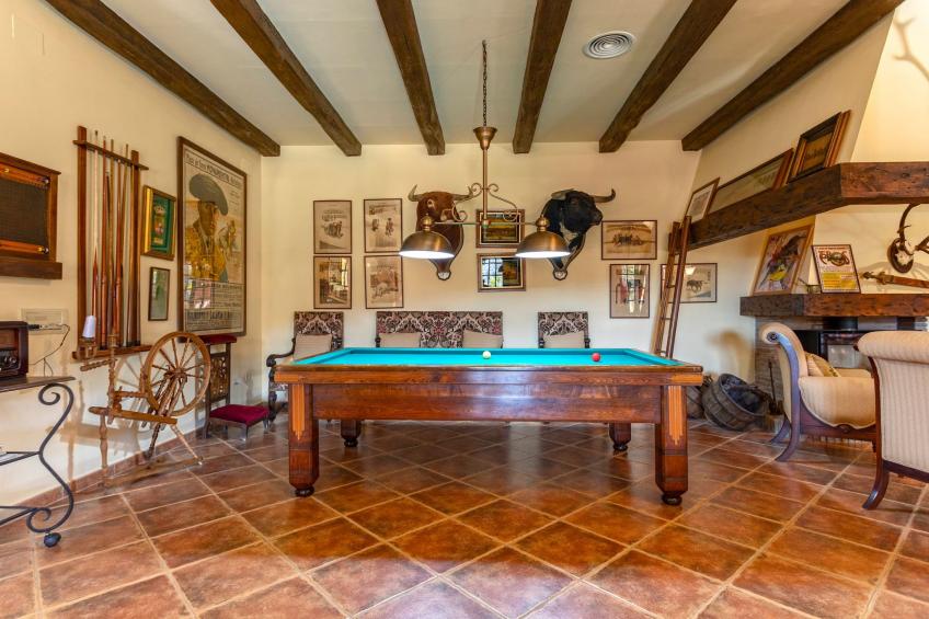 Beheiztes Hallenbad und Freibad - foto 16