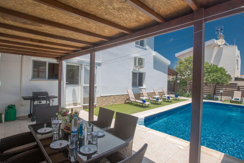 Geräumige Villa mit 3 Schlafzimmern und Pool in Protaras - foto 4