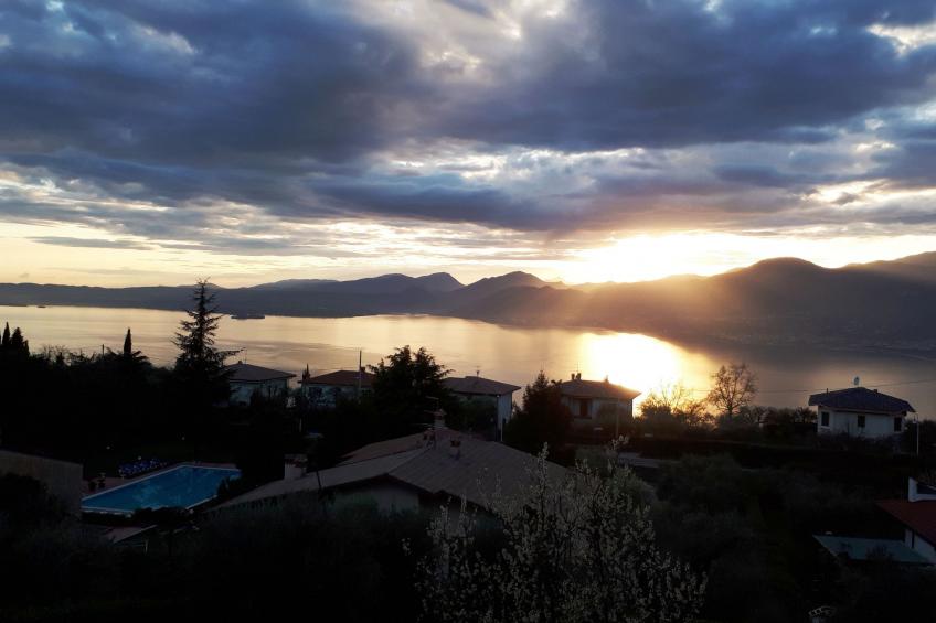 Flacher Sonnenuntergang - foto 9