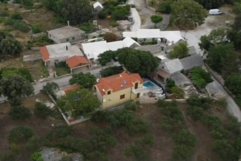 Peaceful Island Haven with Pool, BBQ & Games Area - Four Bedroom Holiday Home - foto 25