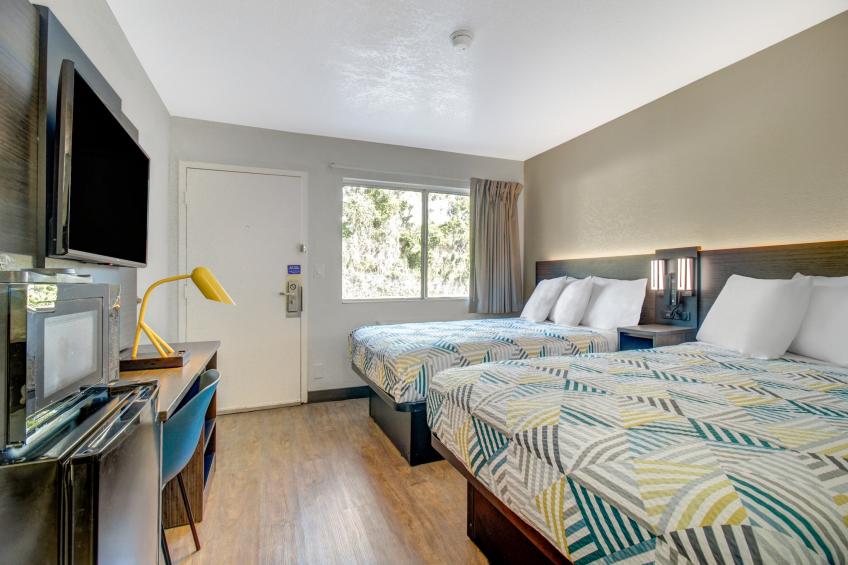 2 Full Beds  Non-Smoking Micfridge - foto 5