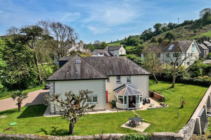 Nicely Tucked Away Cottage - foto 35