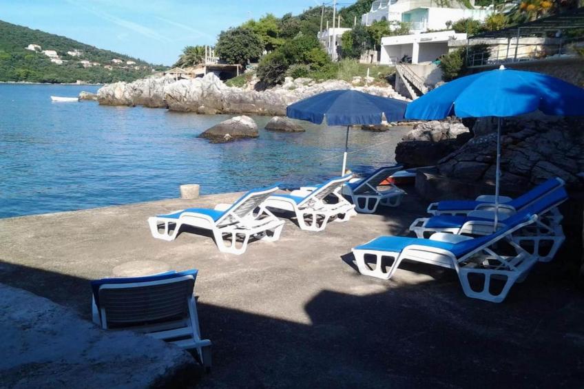 Apartments Rašica Molunat - Basic Studio Apartment with Patio and Side Sea View (Apartment 15) - foto 13