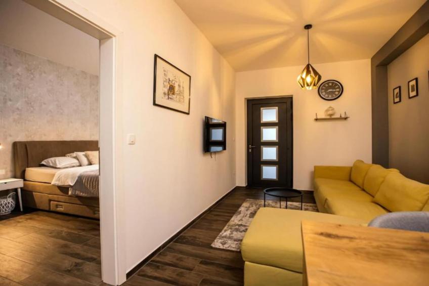 Luxury Villa Lara with Heated Pool, Hot-Tub and Sauna - Six Bedroom Villa with Pool - foto 3