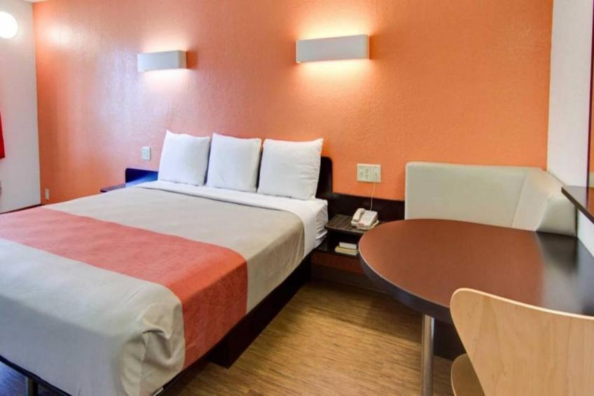 1 King Bed  Smoking - foto 7