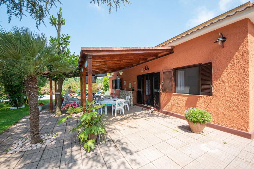 Oleandri Ferienhaus mit privatem Pool - foto 5