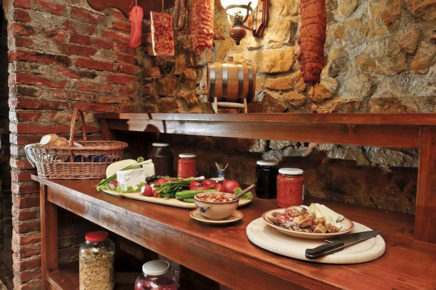 Kürzlich in eine Ferienvilla konvertiertes (2010), umfriedetes Haus aus der Sac - foto 9