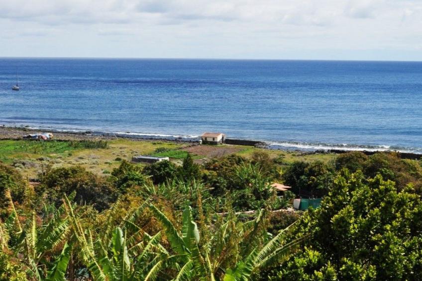 Zweitstöckiges Ferienvilla mit Terrassen, Pool, Sauna sowie herrlichem Berg- un - foto 37