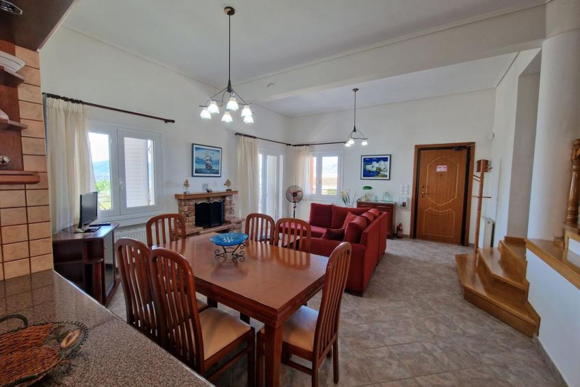 Vollständig umschlossene und großzügig angelegte dreistöckige Ferienvilla mit f - foto 14