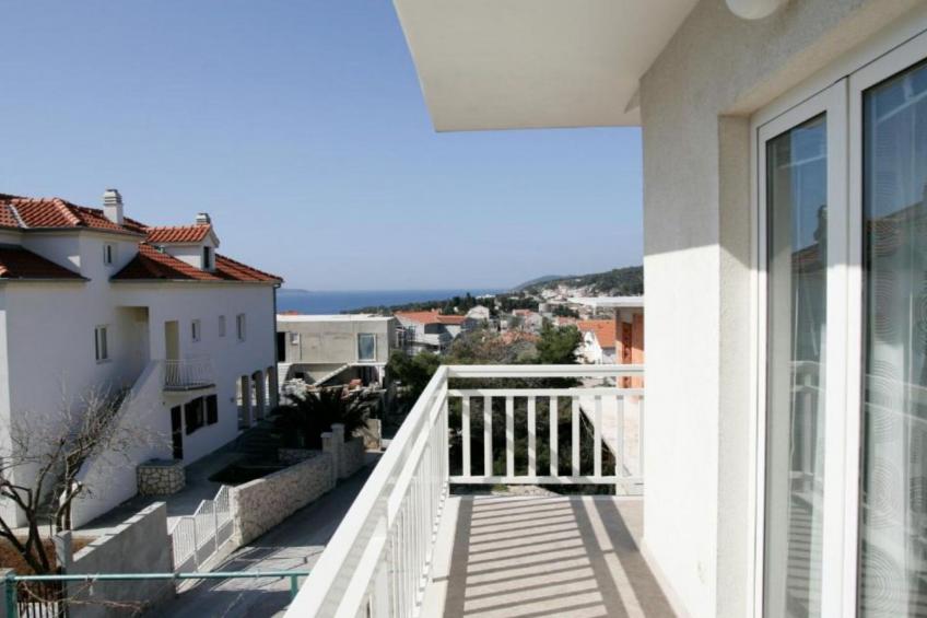 Apartments Trogrlić - Two-Bedroom Apartment with Balcony and Sea View - foto 5