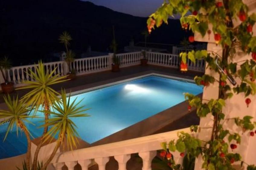 Villa mit Blick auf das Wasser - foto 25