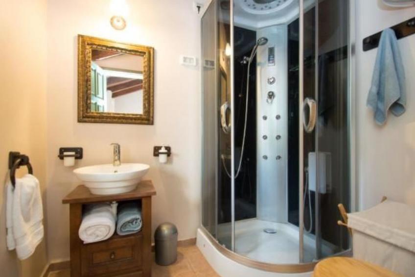 Wunderschöne Steinvilla mit privatem Garten und Terrasse - foto 18