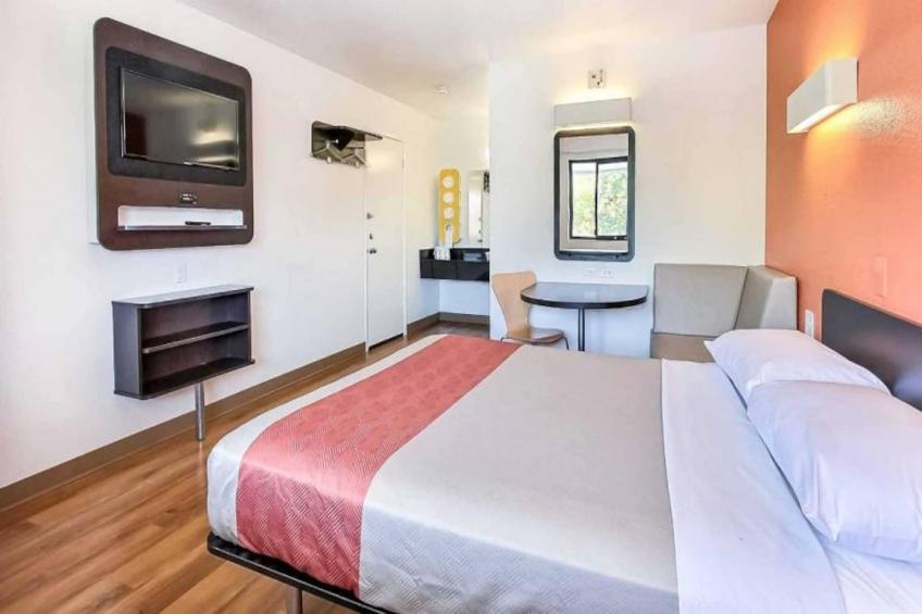 1 Queen Bed - foto 5