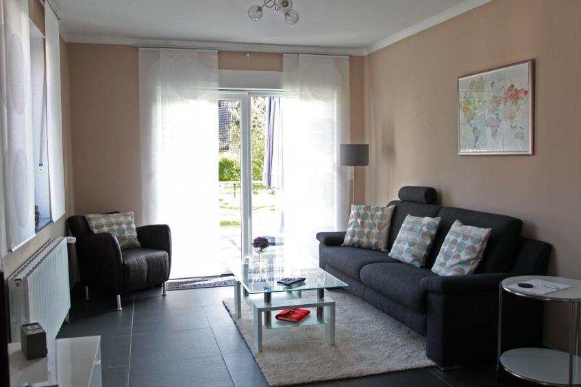 mit Terrasse und Parkplatz