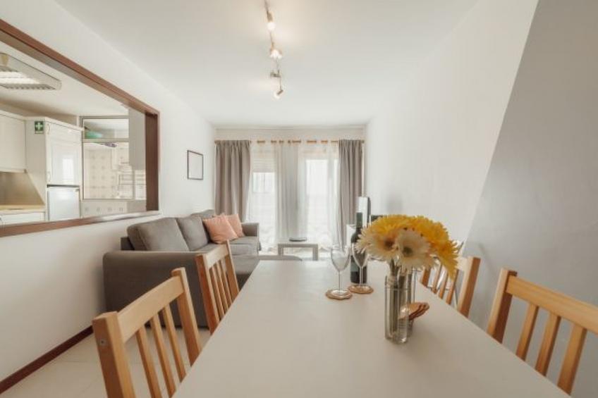 ESPINHO MODERN 3 BEDROOM APARTMENT by VACATIONY