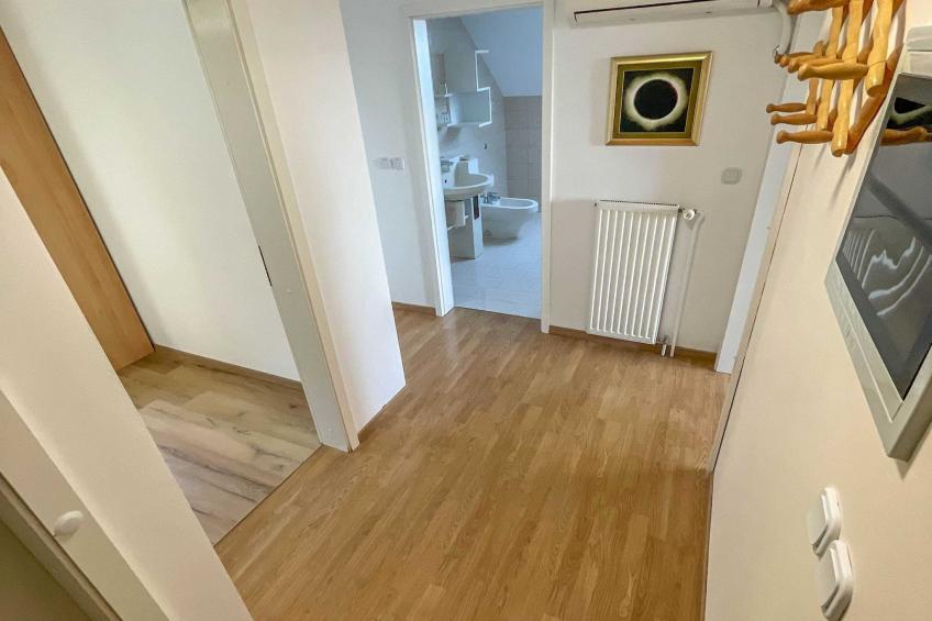 Vibrant and Charming Apartment with Balcony and Mountain View - Two Bedroom Apartment with Balcony and Mountain View - foto 17