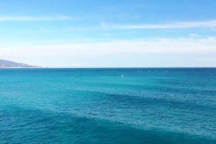 06b - Beau 2 Pièces Rénové Avec Terrasse Vue Mer - foto 29